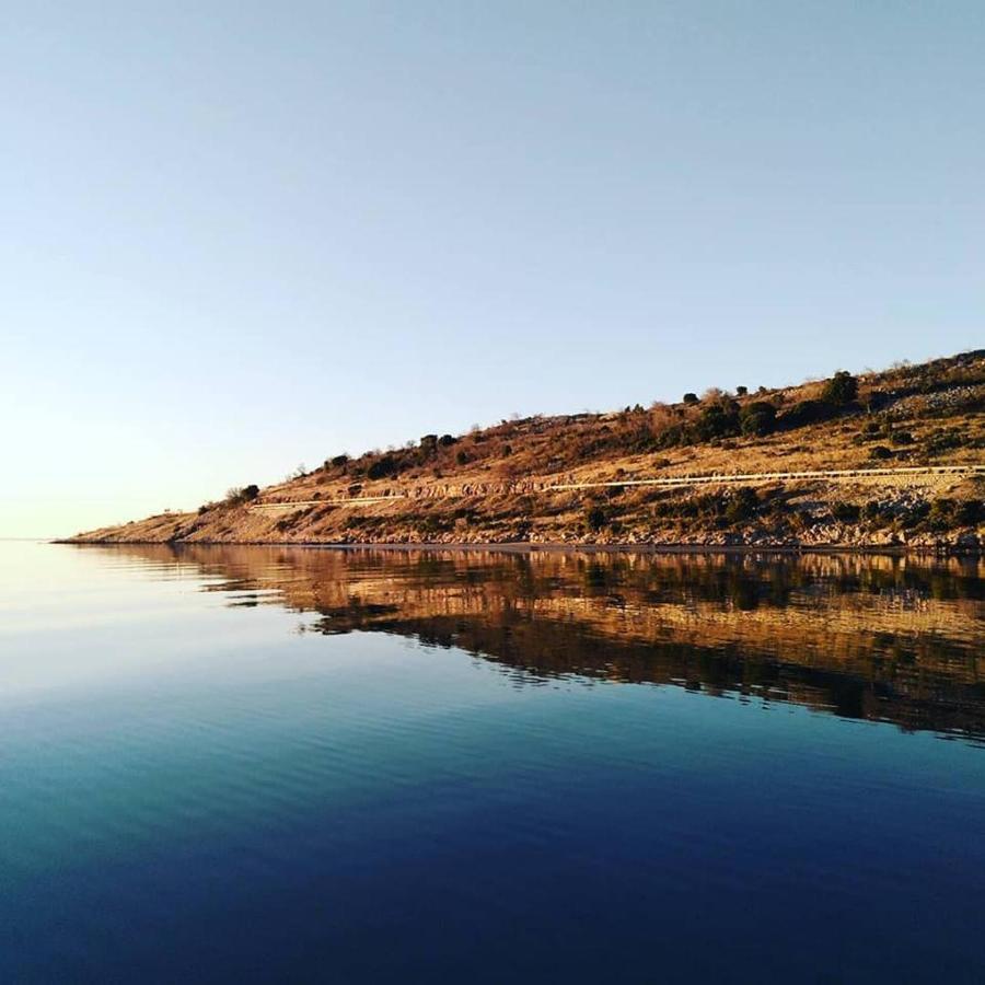 Apartman Larus Starigrad Paklenica Exterior foto